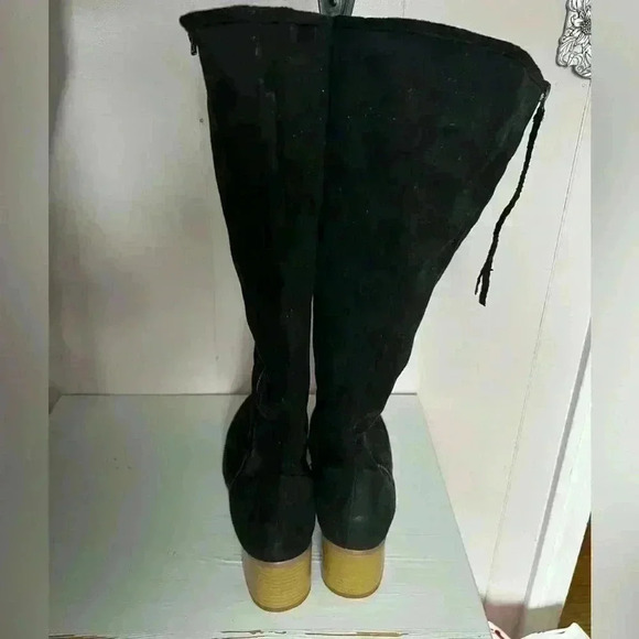 Journey & Crew Womens Sz 8.5 Faux Suede Boot Just Below the Knee - Picture 3 of 6